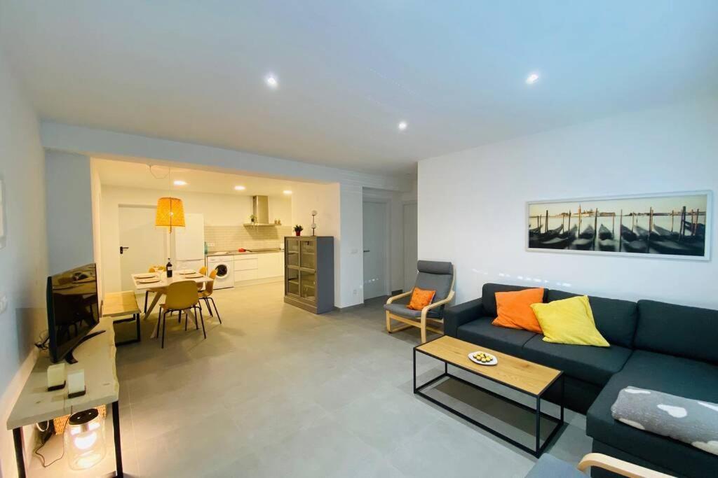 70 M2, Apartamento Cerca De La Playa, Apto Minusvalidos. Roses Exteriér fotografie